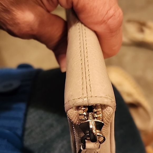 Coach Madison Accordian Zip around  Wallet with Coach and Horses logo  in Silver - Picture 8 of 10